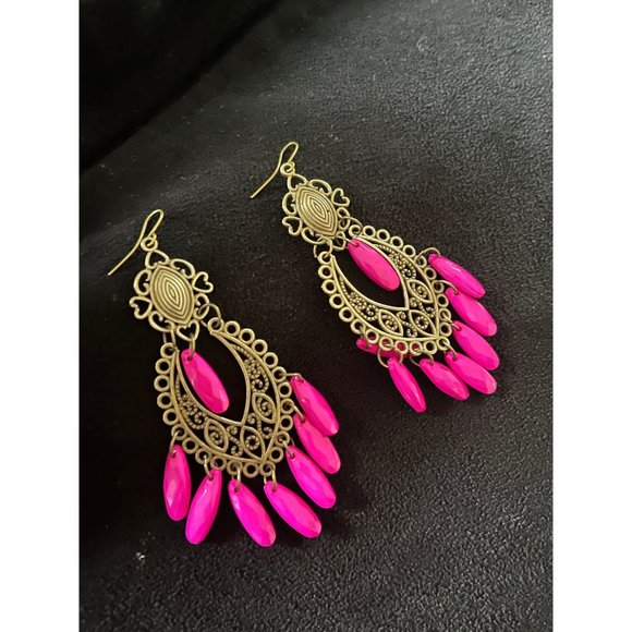 Large pink earrings fuchsia chandelier acrylic chunky hot pink big boho bohemian - Picture 5 of 5